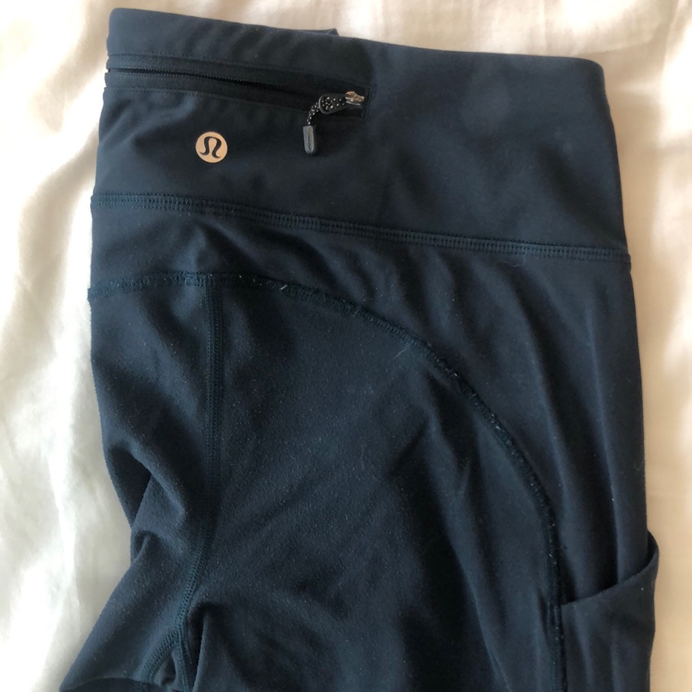 Lululemon Invigorate Leggings in Navy Blue Size 6